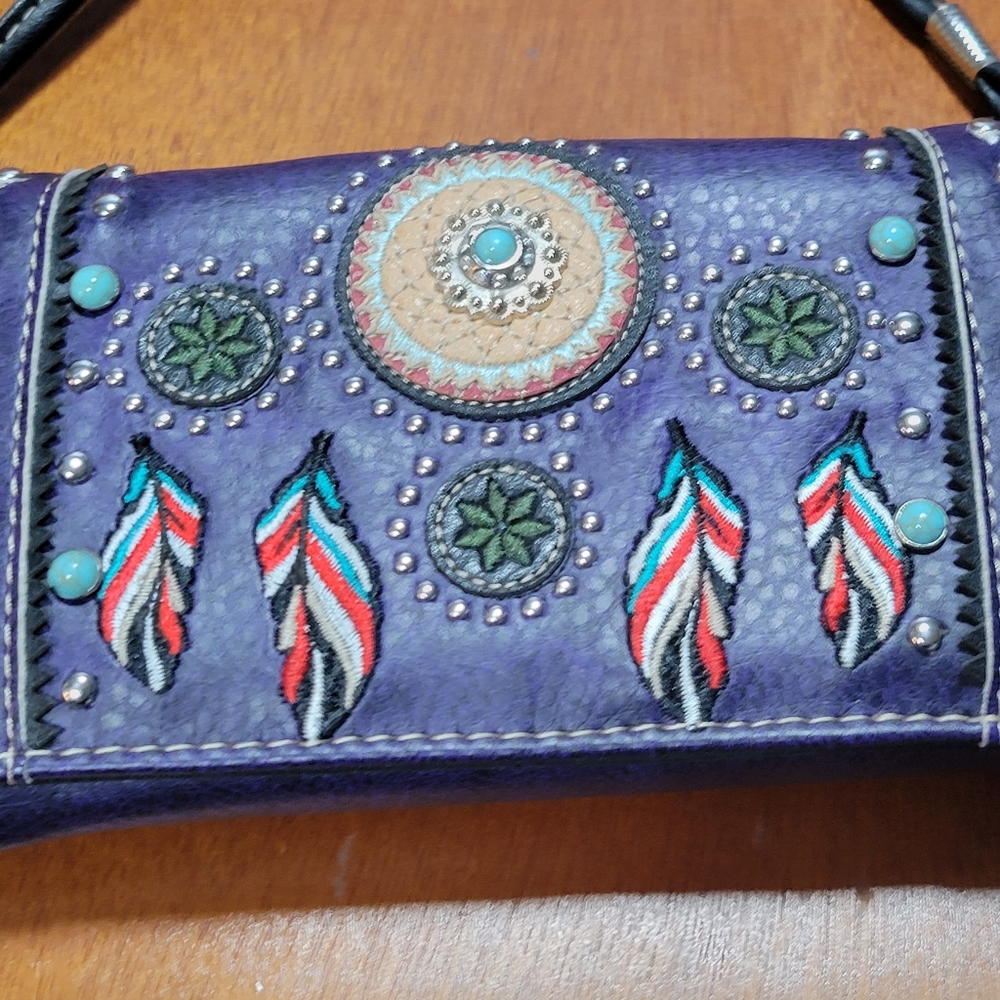 Ladies cross over purse - Picture 2 of 9